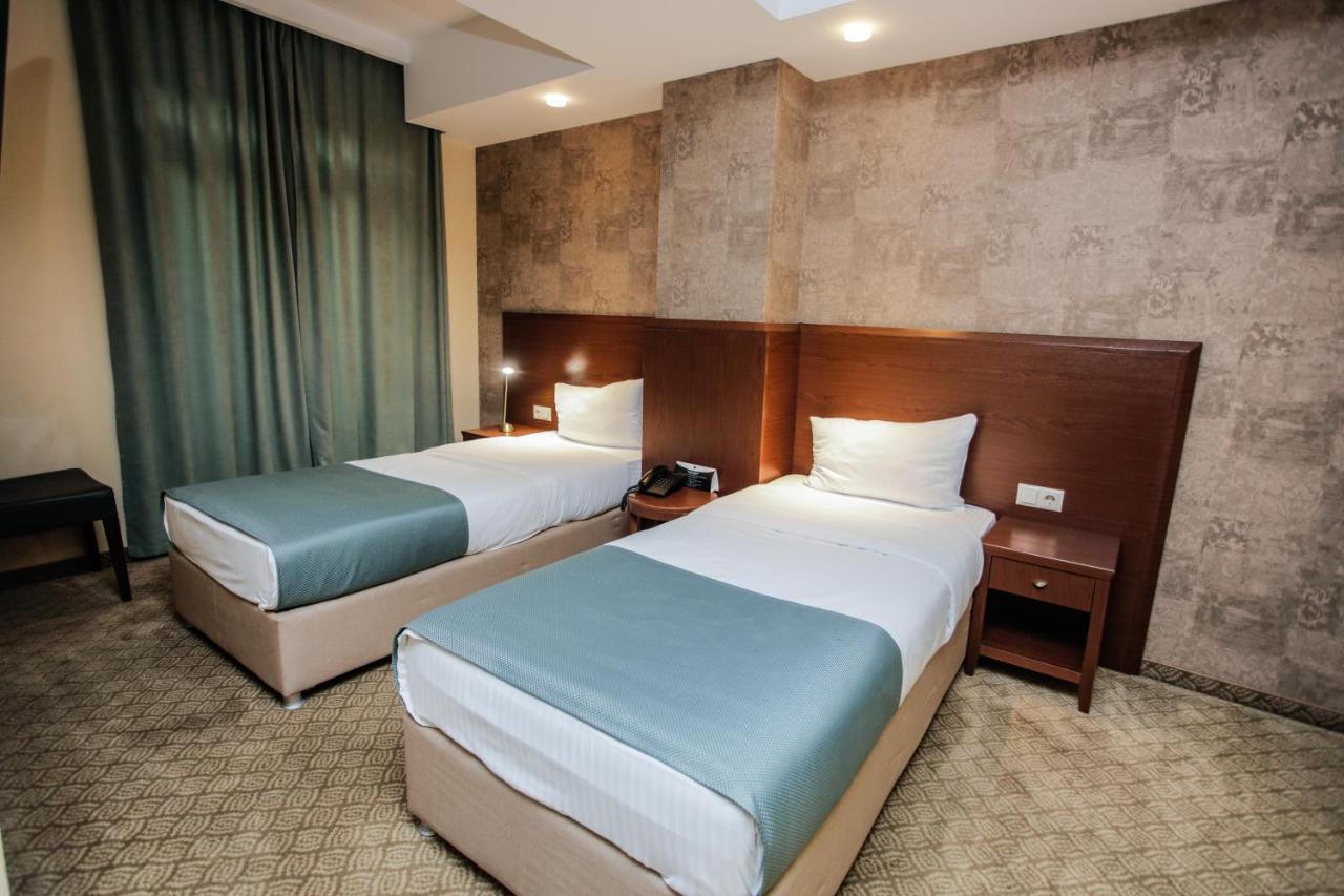 A5 Hotel Tiflis Exterior foto
