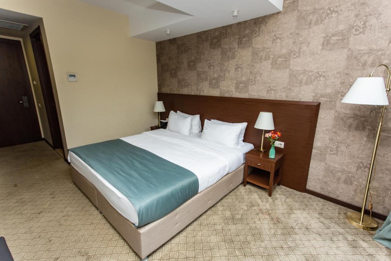 A5 Hotel Tiflis Exterior foto