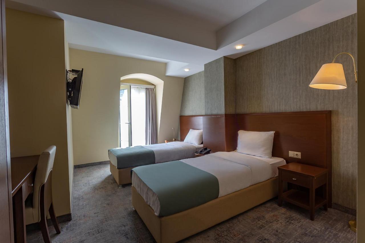 A5 Hotel Tiflis Exterior foto