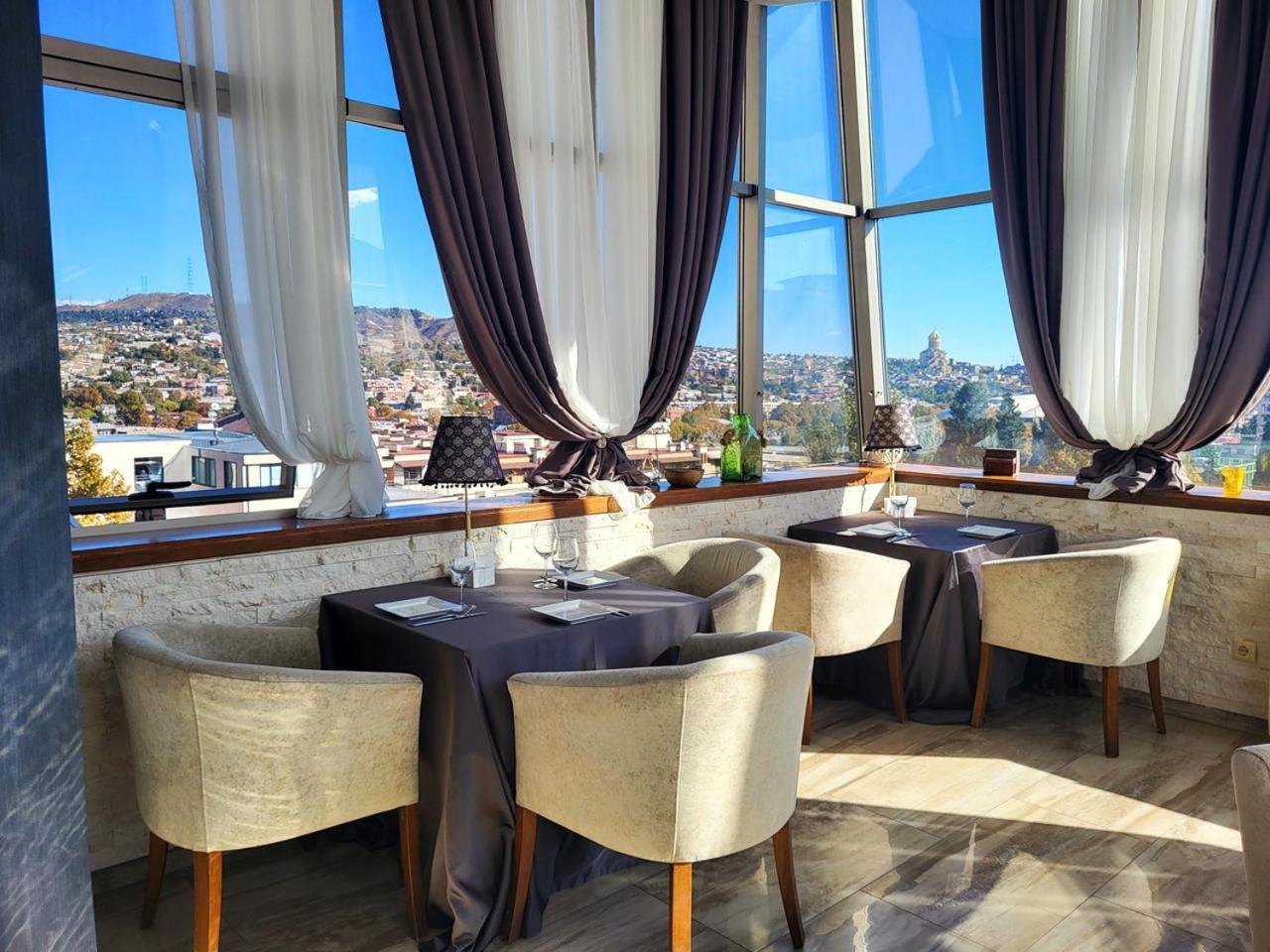 A5 Hotel Tiflis Exterior foto